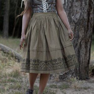 Voriagh "Mivilud" Embroidered Midi Skirt- Moss Green